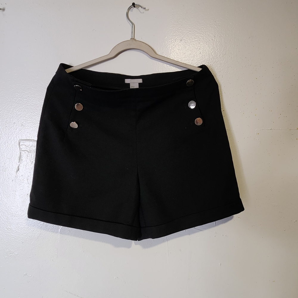 H&M Classic Black Women's High-Rise Short with Button Detail
